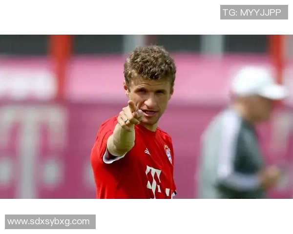 逆境中崛起的足球英雄：从困境到巅峰的奋斗与荣耀